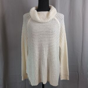 Elegant Cream Turtleneck‎ Sweater